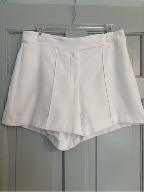TCEC Large White High-Waist Tailored Shorts